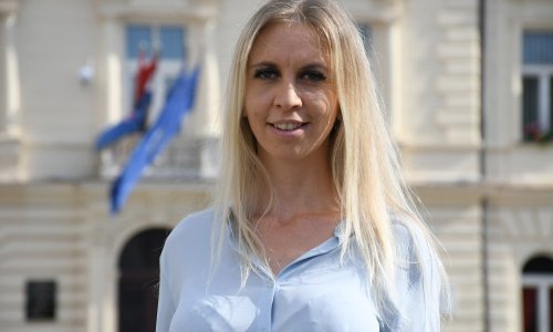 Bivša pornoglumica skrasila se u Domovinskom pokretu: ‘Gospođa je vrlo vrijedna i zasluženo je naša tajnica’