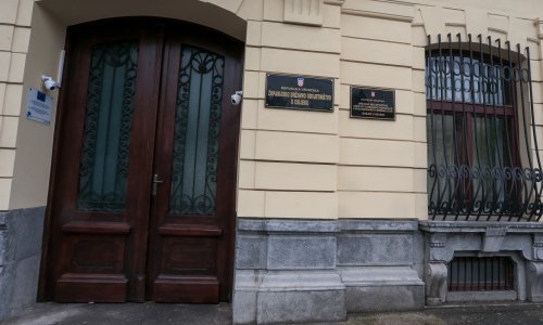 Majka i kćer pod palicom 'glave obitelji' oprale najmanje 1,2 milijuna kuna