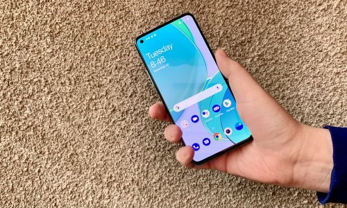 [FOTO] Moćna baterija, brz ekran i nekoliko kompromisa – isprobali smo OnePlus 8T