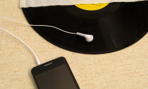 Zar je moguće? Ploče se prodaju bolje od digitalne glazbe