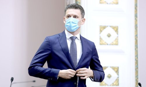 Petrov o cijepljenju zastupnika: Mene bi iskreno bila sramota koristiti cjepivo dok ga ne prime ljudi koji ga stvarno trebaju