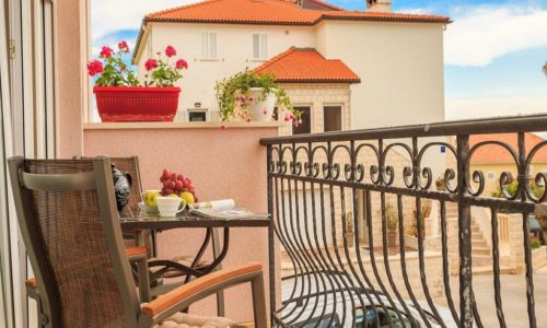 Od svog balkona napravite pravu oazu mira u kojoj ćete beskrajno uživati na proljetnom suncu