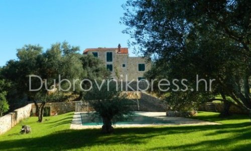 Šipan skriva luksuznu vilu Željke Markić