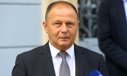 Ceh ugostitelja zadovoljan propusnicama za one s uplaćenim smještajem