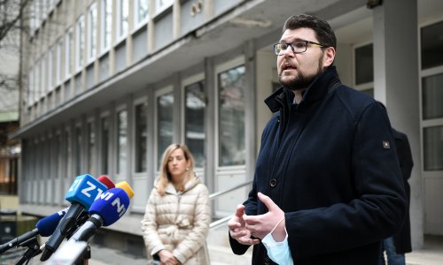 [FOTO] Grbin: Vlada će morati odgovarati zbog velikog broja zaraženih i umrlih, neke od mjera su diskriminatorne