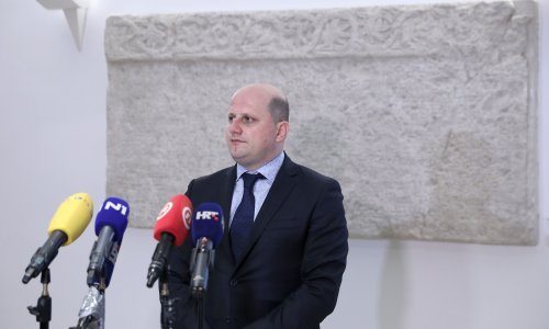 Ćelić: Grbin ispraznim politikantstvom uvodi nestabilnost u upravljanje epidemijom koronavirusa