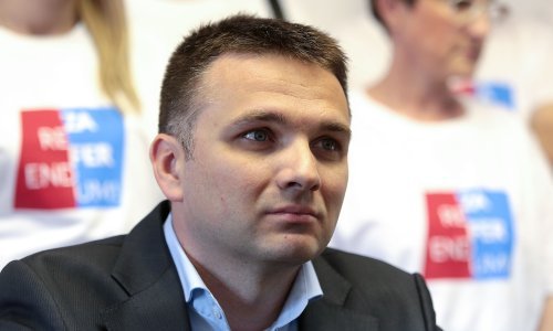 Ustavni stručnjak: Mjere se ublažavaju za katolički, ali ne i za pravoslavni Božić. To se mora ili odmah mijenjati ili Ustavni sud mora reagirati