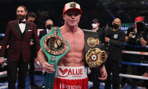Meksički boksač Saul 'Canelo' Alvarez ujedinio titule; pravo je čudo da je Britanac dočekao kraj borbe na nogama