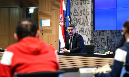 [FOTO] Državni vrh dočekao brončane rukometašice, Milanović poručio: 'Vi ste bile nešto između Odiseja i Ahila, a oko sebe ste imale Kiklope'