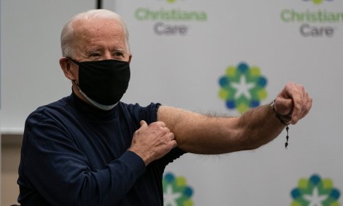Biden kritizira: Trump je rekao da ćemo do kraja prosinca cijepiti 20 milijuna Amerikanaca, do sada ih je cijepljeno samo nekoliko milijuna