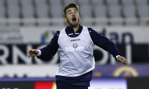 Hajduk nikada nije bio ovako loš, a novi udarac je prodaja u veliki Napoli tinejdžera kojem se divi i kapetan Caktaš; iznos odštete je mnoge iznenadio