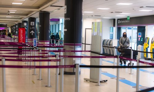 Europska komisija predlaže uvođenje tamnocrvenih zona i izbjegavanje nebitnih putovanja