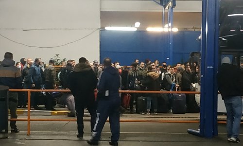 Egzodus iz Zagreba: U ponoć na snagu stupa zabrana putovanja, na kolodvoru večeras velika gužva. Nitko ne misli na mjere
