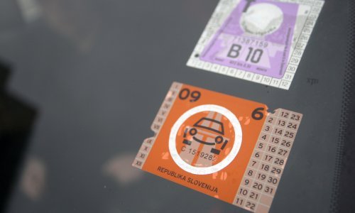 Više se neće čekati u redu za kupnju vinjete u Sloveniji, niti će ih se morati lijepiti na vjetrobransko staklo