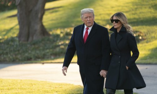 Trump slavi posljednji Božić u Bijeloj kući; Amerikancima kao poklon ostavio kaos