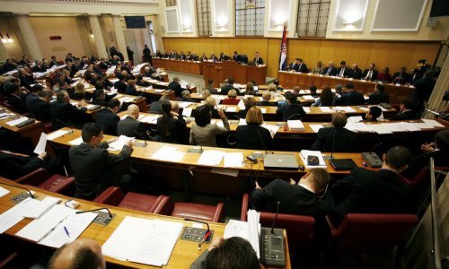 Zastupnici na nogama zbog Junckerove izjave o arbitraži sa Slovenijom