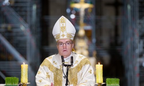 Kardinal Bozanić: 'Božić je poziv na mir, na ljudsku blizinu, gostoljubivost i solidarnost'