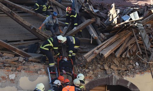 Ekipe HGSS-a iz ruševina izvukle dvije žive osobe