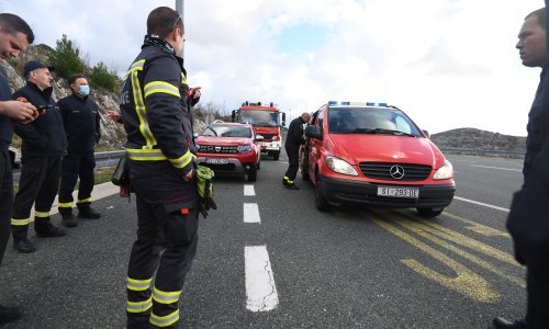 U Sisak i Petrinju stiže 278 vatrogasaca i 76 vozila