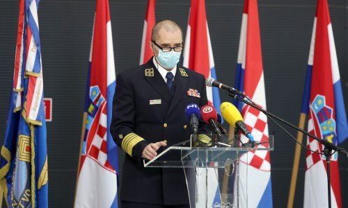 Hranj: U Petrinji 130 vojnika, helikopteri će prevoziti bolesnike