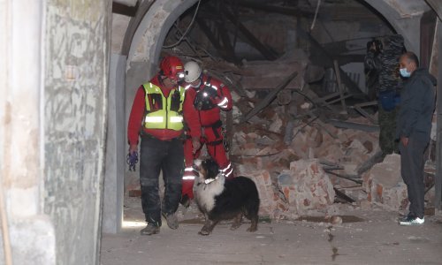 Putar: HGSS iz ruševina spasio šest osoba, potragu nastavljamo tijekom noći