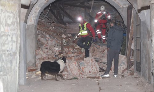 Pripadnici HGSS-a noćas obišli 84 sela, nije bilo ljudi pod ruševinama