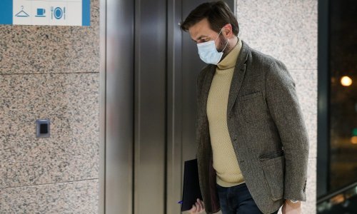 Ćorić: Najveći dio kućanstava dobio struju na području Siska, Petrinje, Gline, ima nekoliko srušenih trafo stanica, oštećen je vodovod...