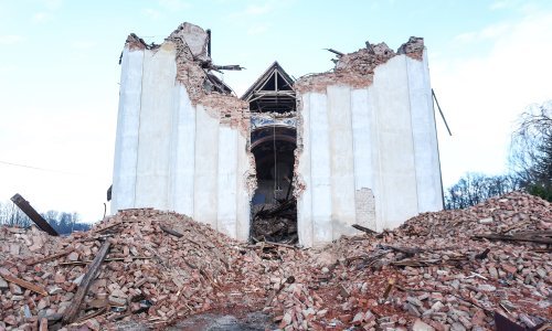 U potresu uništena sisačka katedrala i 6 župnih crkvi, a 20 teško oštećeno