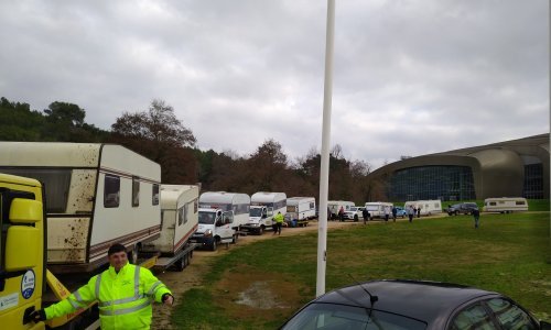 Dirljiv prizor: Iz Istre krenuo konvoj s kamp kućicama prema Petrinji, Glini i Sisku