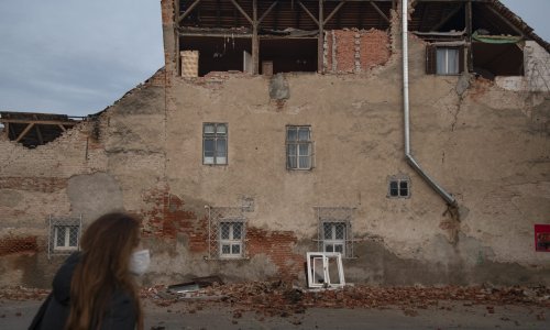 Gavrilović donirao zgradu za školu; statičari dolaze danas; ravnatelj: Najvažnije da se stara zgrada škole obnovi što sigurno neće trajati kratko