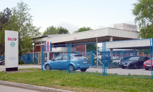 Oštećena i tvornica dječje hrane u Glini, radnici, srećom, bili na kolektivnom godišnjem, proizvodnja će početi za dva tjedna do mjesec dana