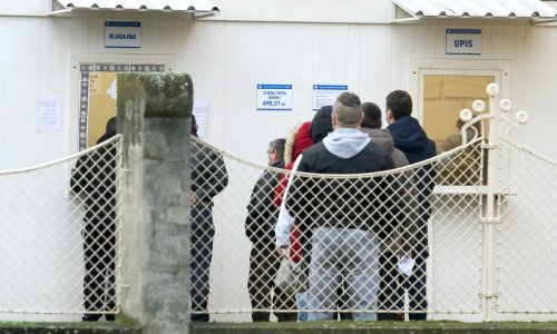 Zaražen koronavirusom otišao u Dom zdravlja i ljekarnu, pa zaradio kaznenu prijavu