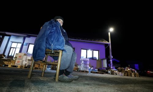 [FOTO] Na ulicama Petrinje već se vide štete, policija zatvorila centar grada