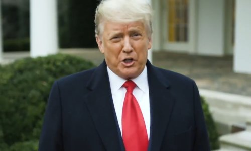 Članovi vlade razmišljaju o zbacivanju Trumpa