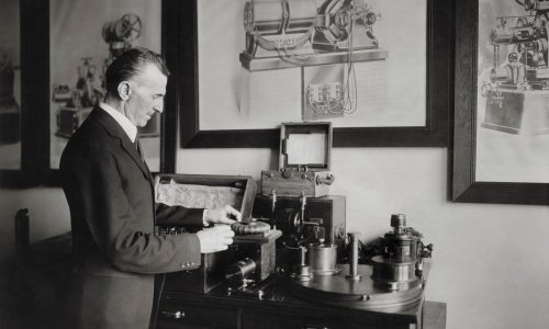 [FOTO] Na današnji dan, prije točno 78 godina, umro je Nikola Tesla, najveći um modernog doba. Podsjetite se što nam je sve ostavio za sobom