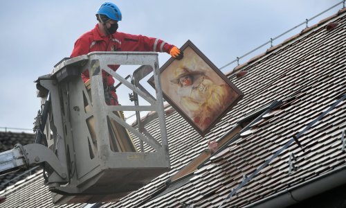 Oko 300 slika, fotografija i skulptura evakuirano iz petrinjske Galerije 'Krsto Hegedušić'