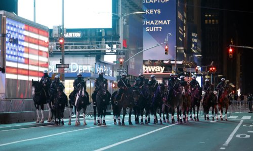 Tamna prekretnica: SAD prvi put premašio 300.000 zaraženih i 4000 mrtvih u jednom danu