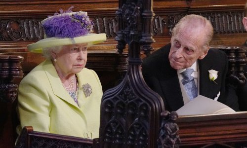 Premda to baš i nije uobičajeno, iz kraljevske palače objavili: Kraljica Elizabeta i princ Philip cijepljeni su protiv korone