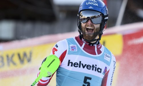 Prva pobjeda za Austrijanca Schwarza, sva četvorica hrvatskih skijaša bez druge vožnje, a najveći su tragičari Francuzi