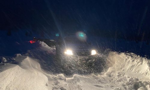 Snijeg u Gorskom kotaru zameo tri osobe i psa; HGSS ih spasio kod spomenika smrznutim planinarima