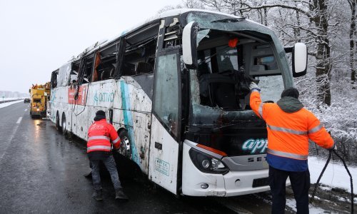 [VIDEO/FOTO] Autobus sletio s autoceste kod Jastrebarskog, osam ozlijeđenih