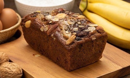 Ne bacajte prezrele banane, za ovaj jednostavan i ukusan kolač one su baš idealne