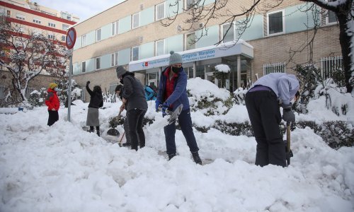 Madrid se oporavlja od snježne oluje, škole zatvorene