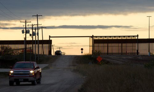 Pred kraj mandata Trump ide u Teksas pregledati zid na granici