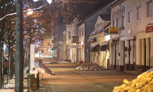 U Glini dosad postavljeno 197 mobilnih stambenih objekata