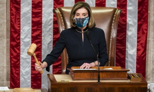 Pelosi poziva na progon zastupnika koji su možda pomogli napadačima na Kongres
