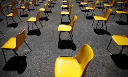 Radnicima sve više ide na živce zvuk alarma koji se oglašava ako prekrše pravilo o socijalnom distanciranju na radnom mjestu