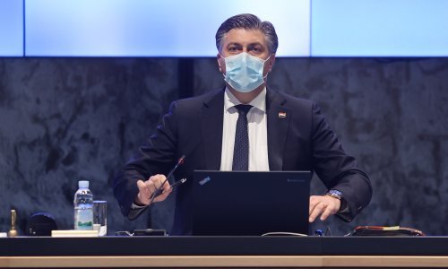 [VIDEO/FOTO] Plenković pobrojao potrese i prijavljene štete, pa najavio: Nemamo ništa protiv da se objavi tko je obnavljao kuće nakon rata