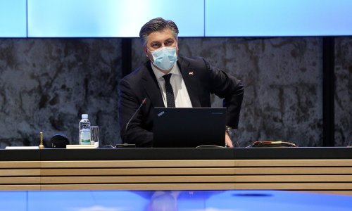 [FOTO] Vlada usvojila otpis režija za struju i RTV pristojbu na potresom pogođenim područjima