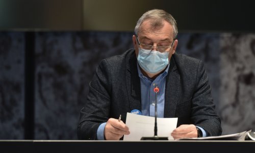 Capak o problemima u isporuci: Morat ćemo obustaviti nova cijepljenja Pfizerovim cjepivom